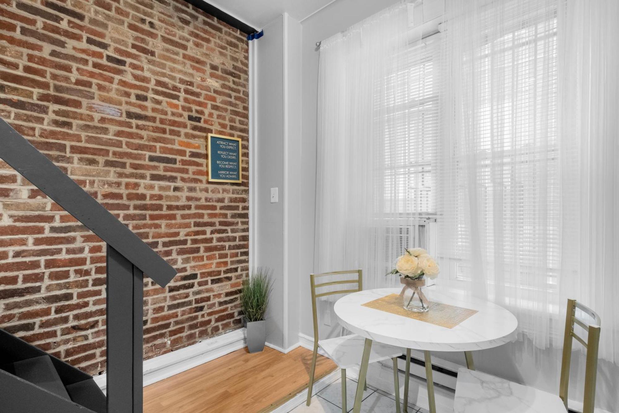 Apartment Premium Flat Near Attractions