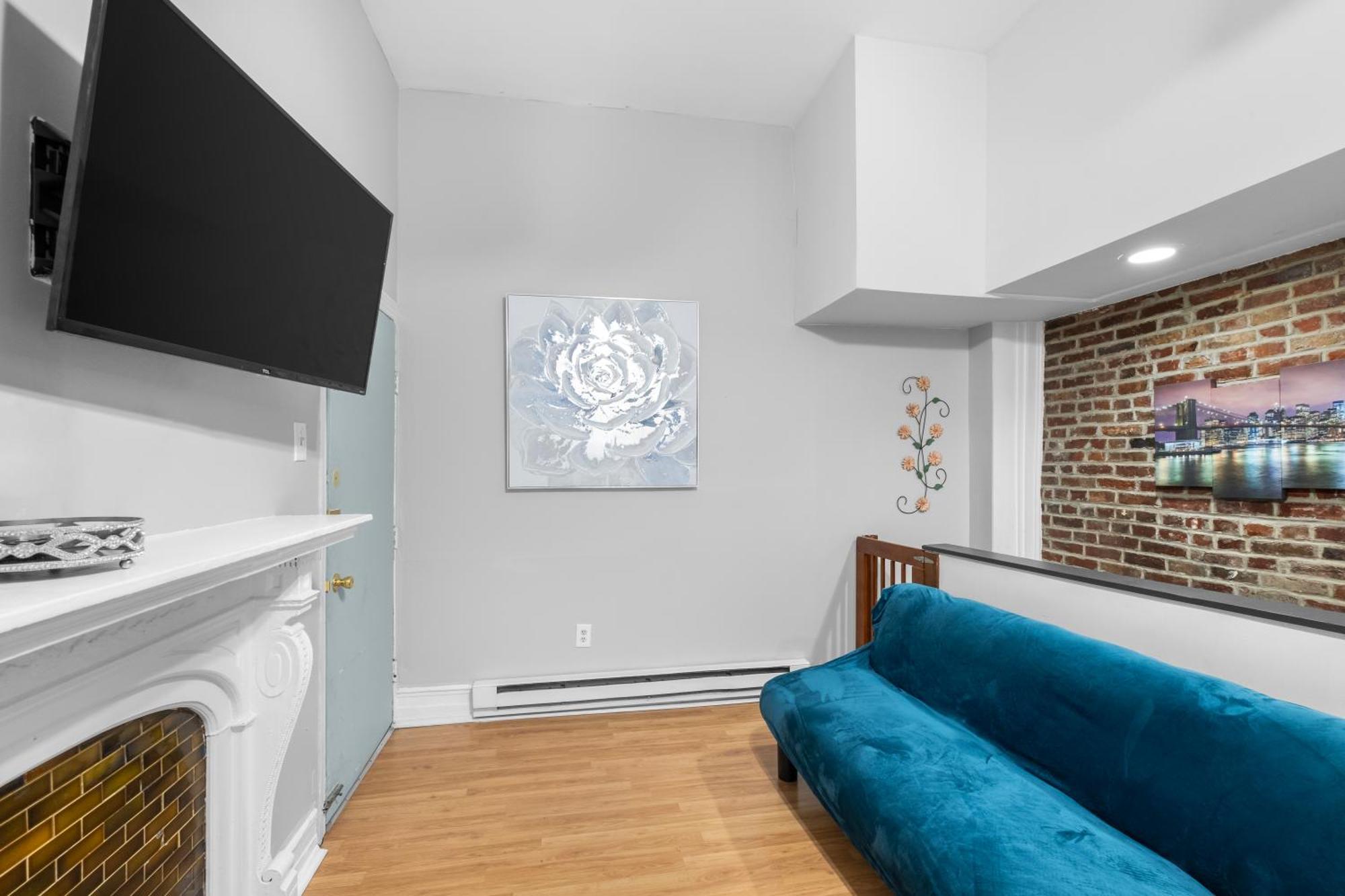 Apartment Premium Flat Near Attractions